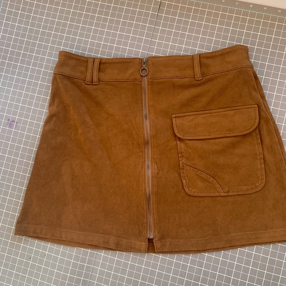 Forever21 size Sml faux suede skirt